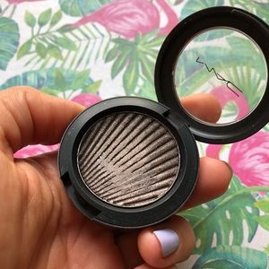 MAC cosmetics cream eyeshadow in Gilded Ash